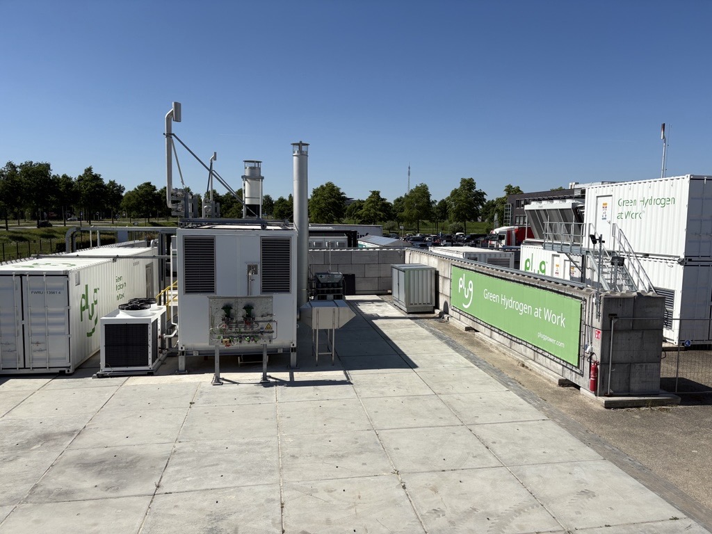 Photo catures the site's Plug 1 MW and 5 MW PEM electrolyzers, which are now running at load and actively supporting live demonstrations and technical workshops for European customers.